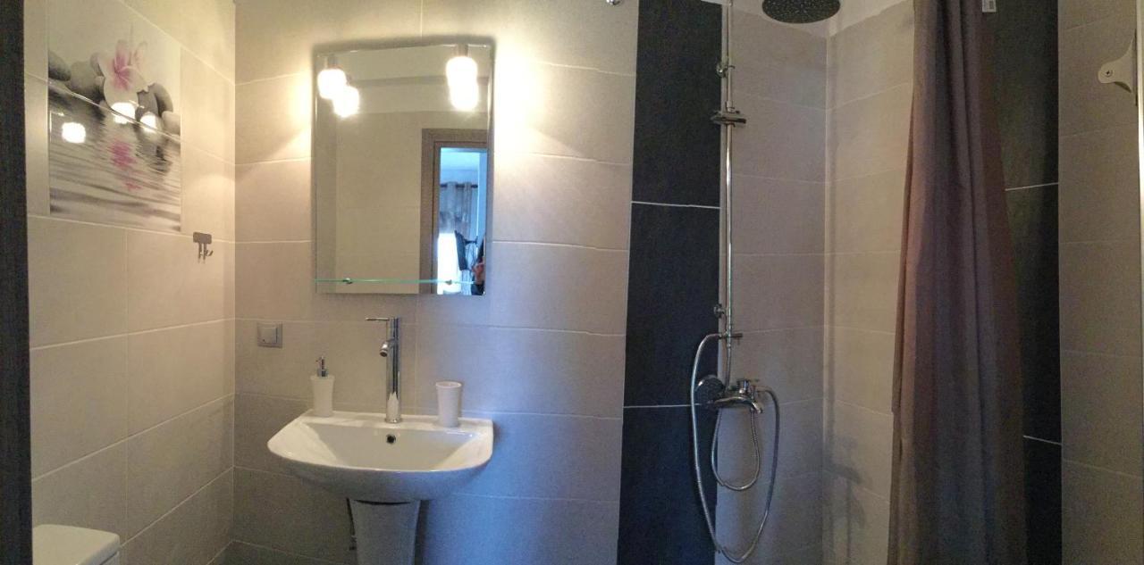 Mario'S House Apartment แวร์จินา ภายนอก รูปภาพ