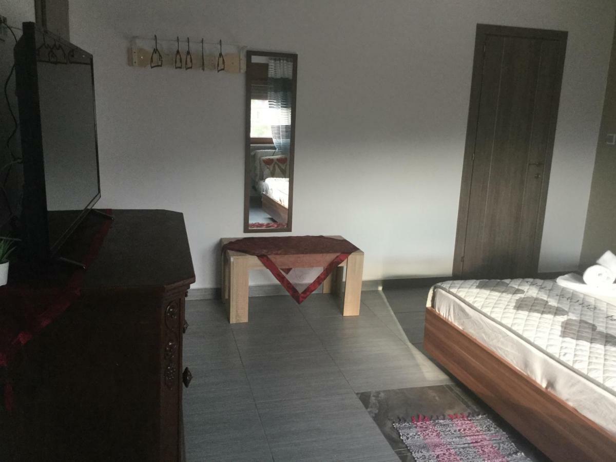 Mario'S House Apartment แวร์จินา ภายนอก รูปภาพ