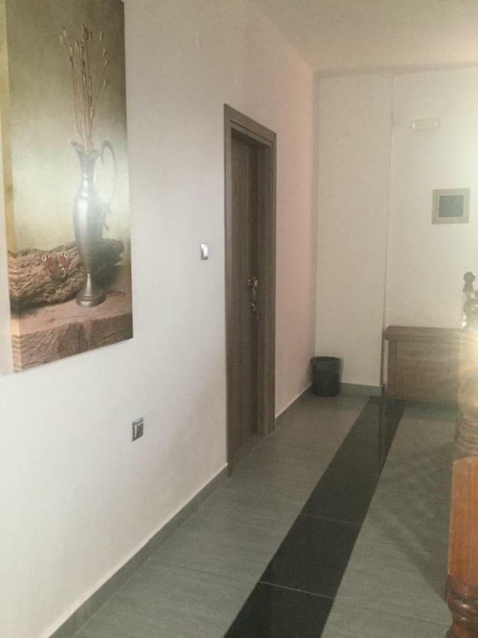 Mario'S House Apartment แวร์จินา ภายนอก รูปภาพ