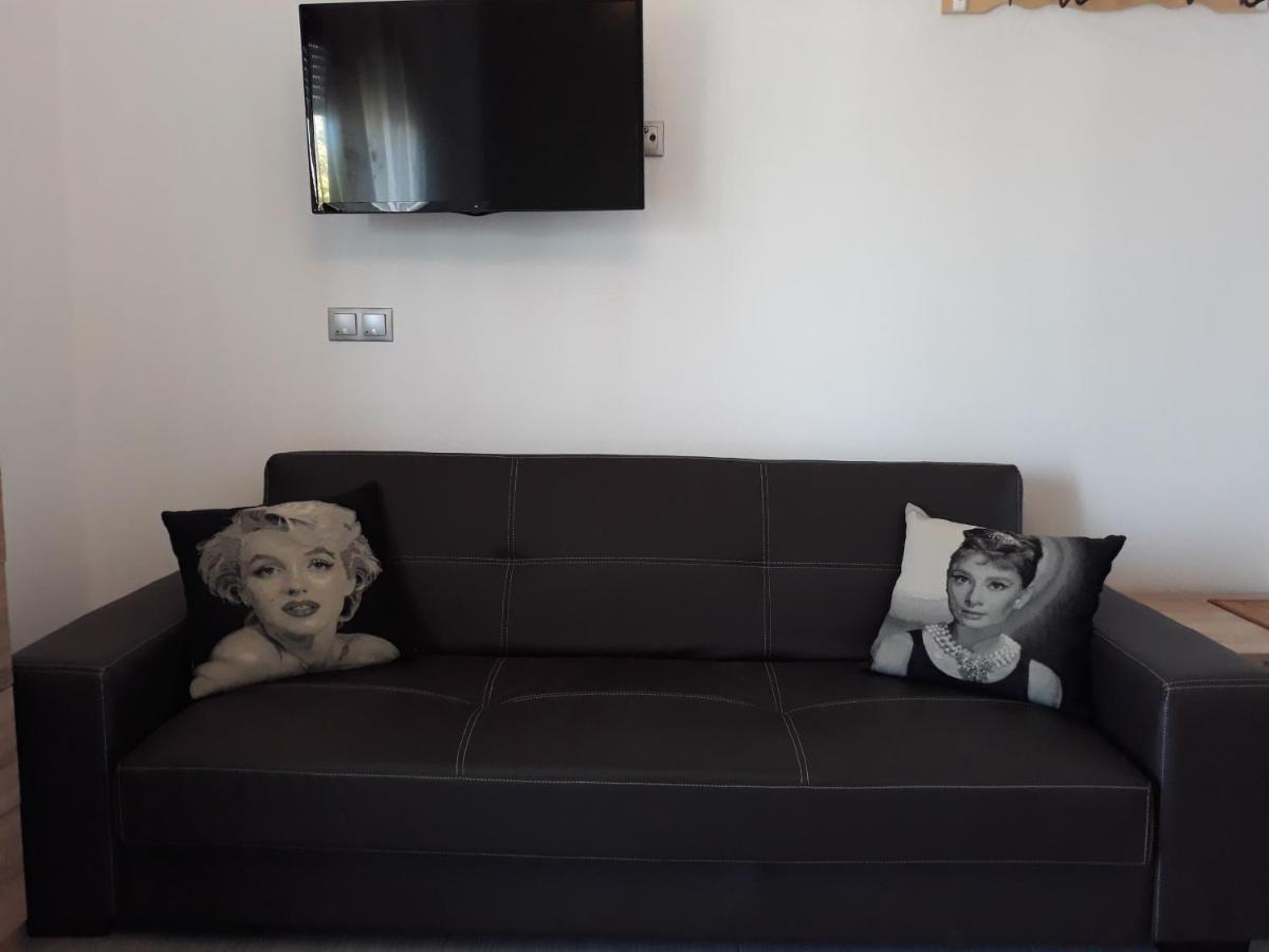 Mario'S House Apartment แวร์จินา ภายนอก รูปภาพ