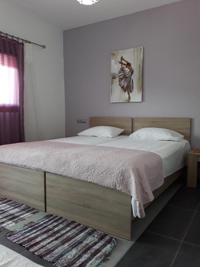 Mario'S House Apartment แวร์จินา ภายนอก รูปภาพ